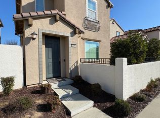 1049 Chapelhill Ln, Roseville, CA 95747