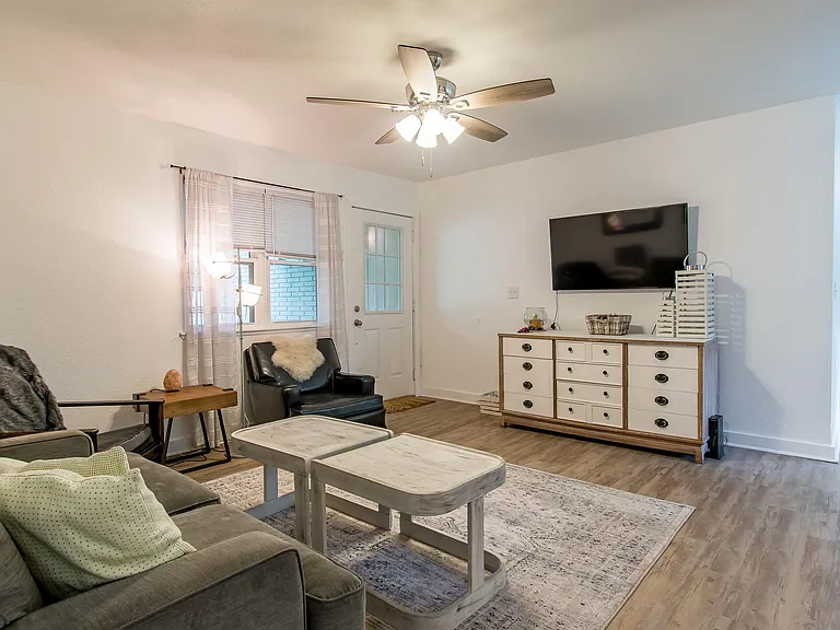 2332 S Clover Dr — Photo 3
