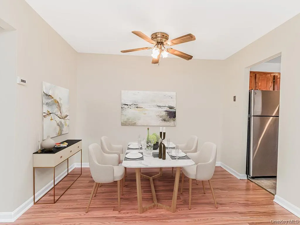 2 bed, 1.0 bath, 925 sqft, $2,050 — Photo 3