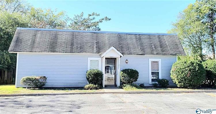 1st image of 4211 Chalet Cir NW