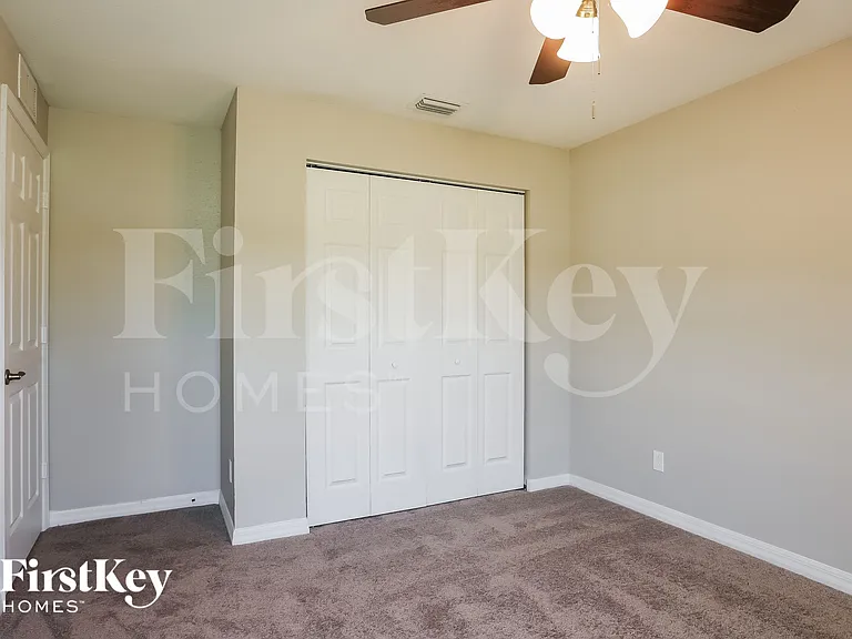 1298 SW Crost Ave — Photo 10