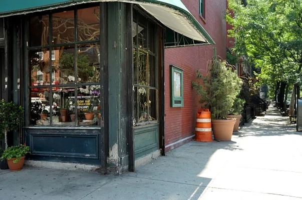 Sold by MNS | media 16