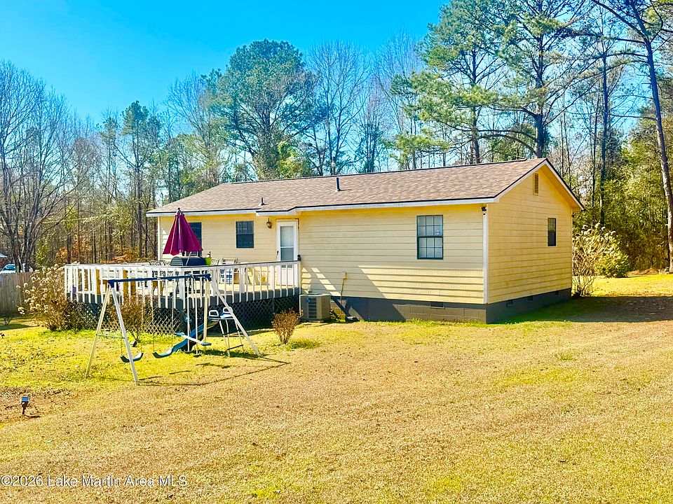 1st image of 205 Reeder Rd