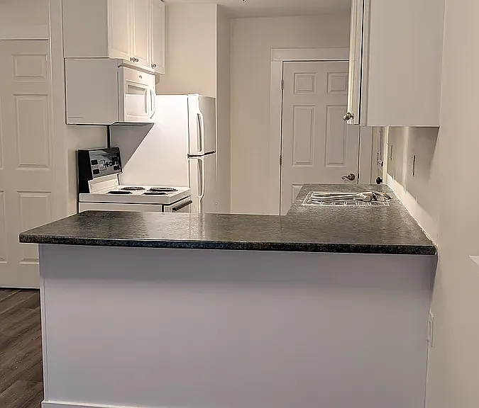 Consort Cres — Photo 19