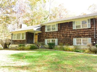 439 Cheese Spring Rd, New Canaan, CT 06840