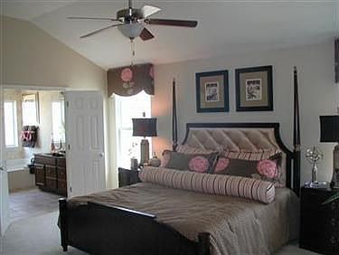 4th image of 2895 Greenwich Ln