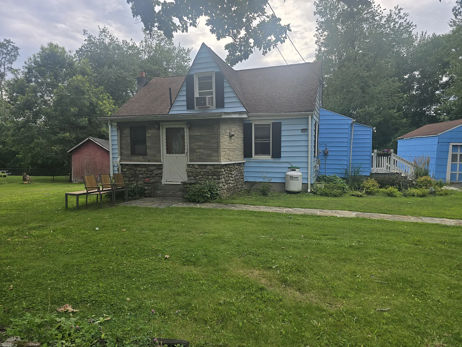 1213 Union Ave — Photo 4