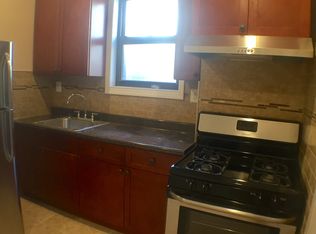 3199 43rd St #2, Astoria, NY 11103