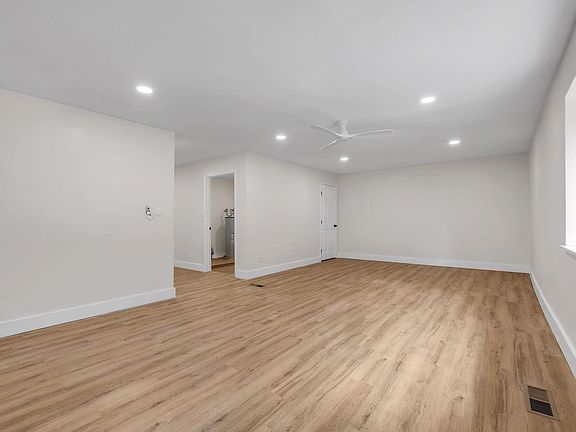 3rd image of 4116 Tara Dr