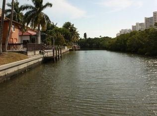 442 Spinnaker Dr, Naples, FL 34145