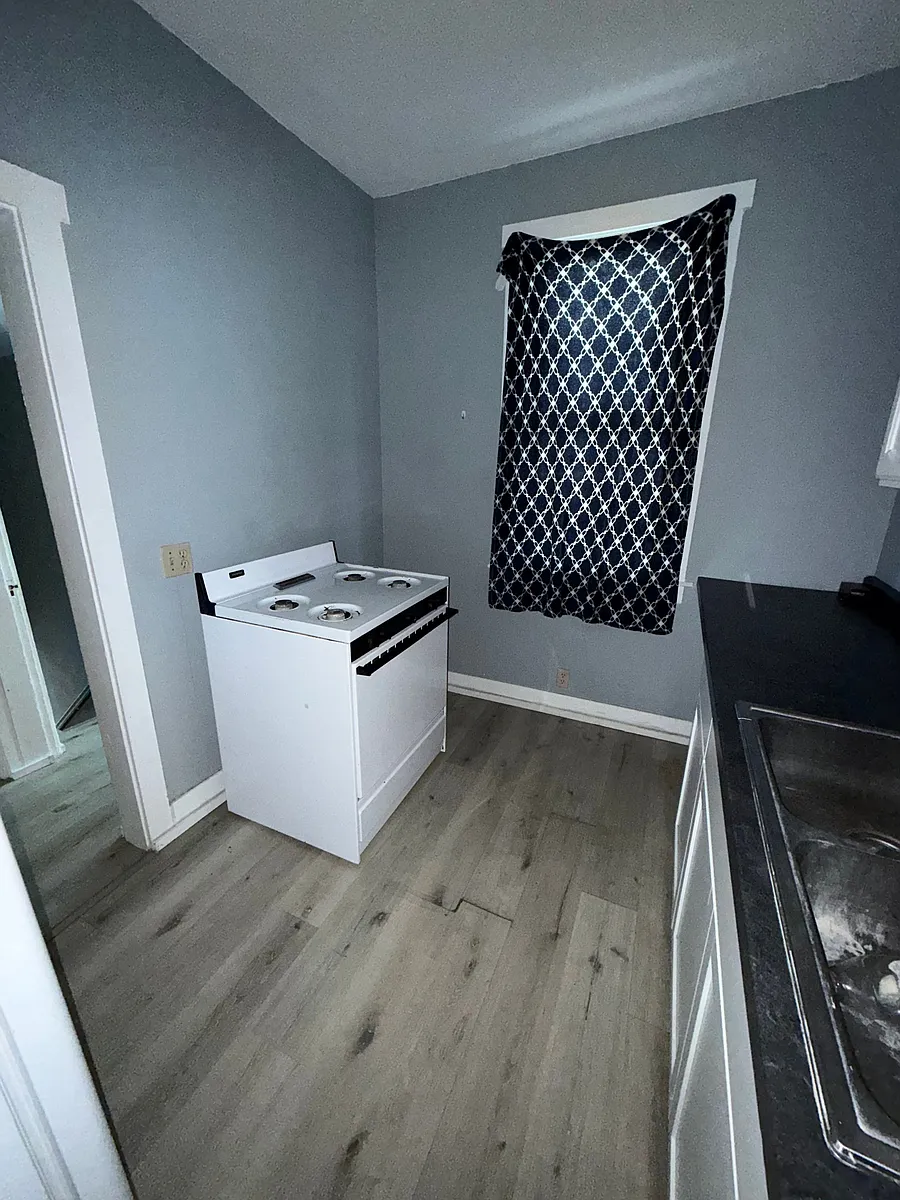 Building Photo - Studio, 1.0 bath, 400 sqft, $650