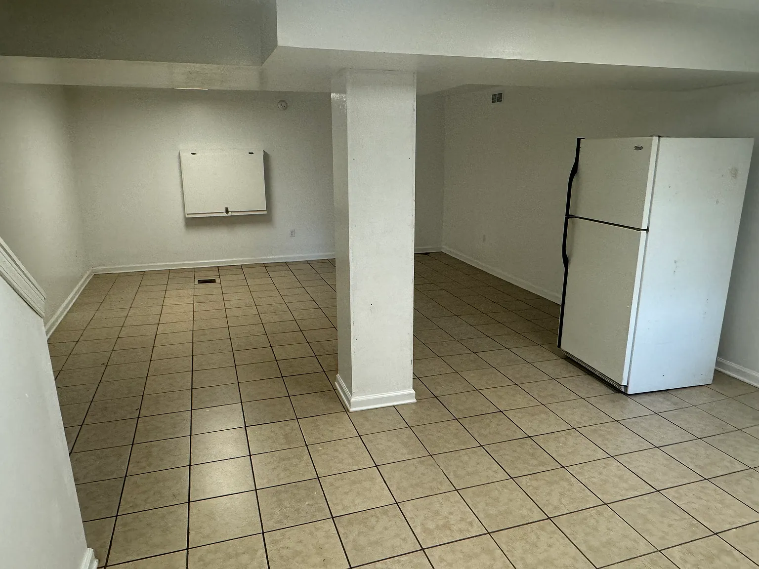 6 bed, $2,400 — Photo 3