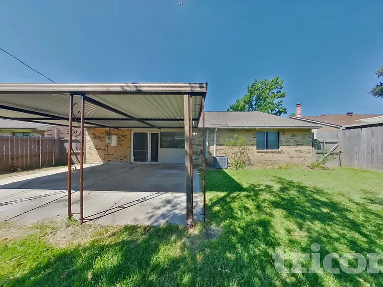 510 Carl C Senter St — Photo 15
