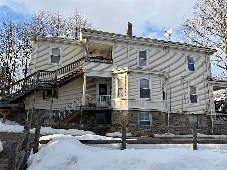 2nd image of 20 Pleasant St