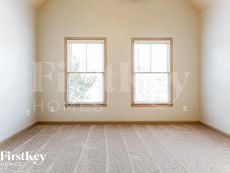 94 Silvertop Dr — Photo 8