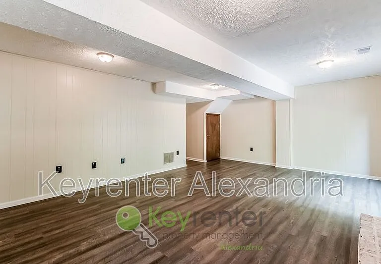 8239 Doctor Craik Ct — Photo 7