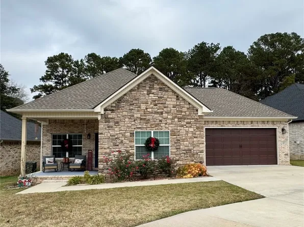 135 Harbor Circle, Russellville, AR 72801