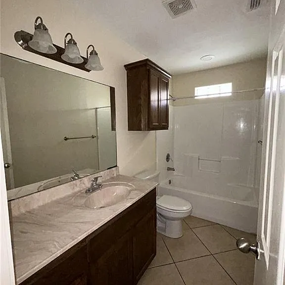 215 W Albatross Ave #B — Photo 10