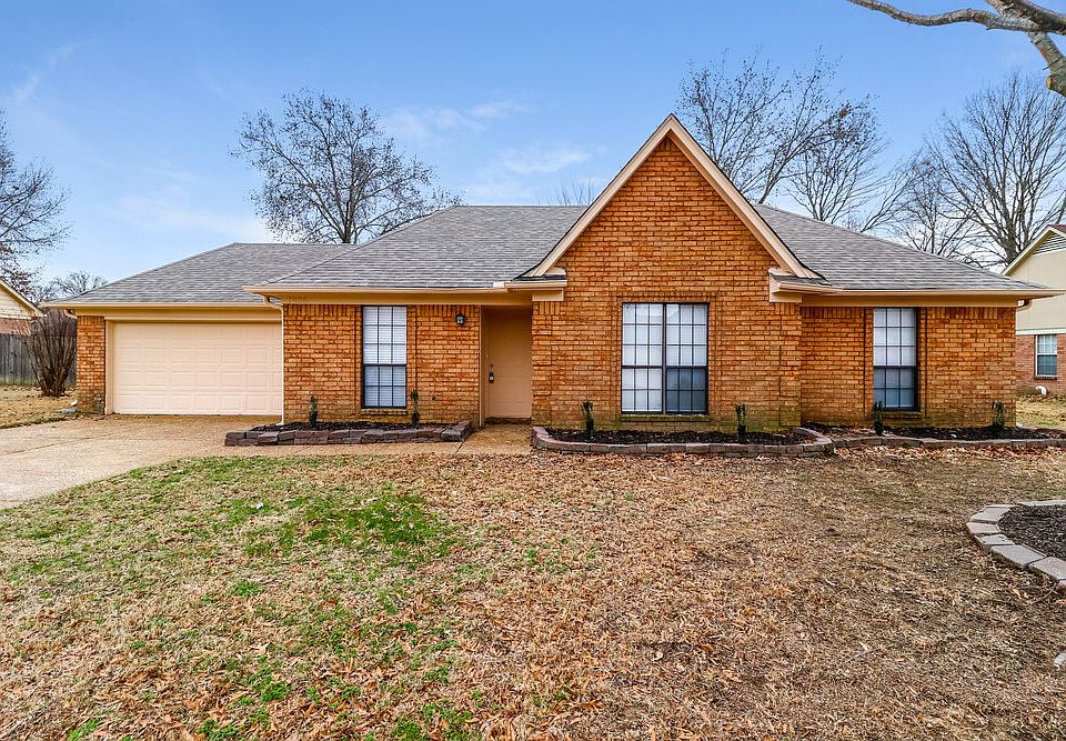 1st image of 7935 Sandywood Ln