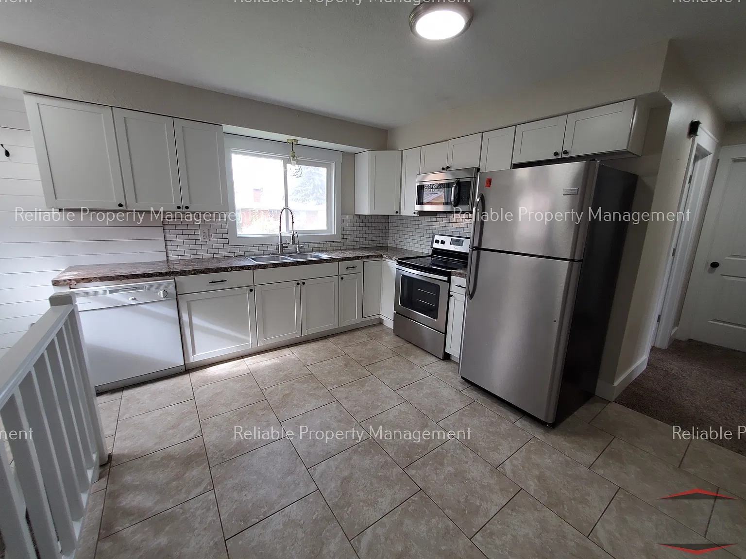 4 bed, 1664 sqft, $1,900 — Photo 4