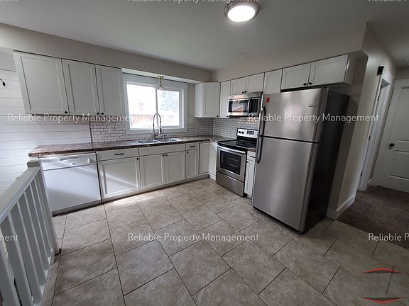 3rd image of 350 Holbrook Dr