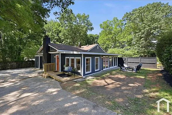 1112 Guyer St — Photo 5