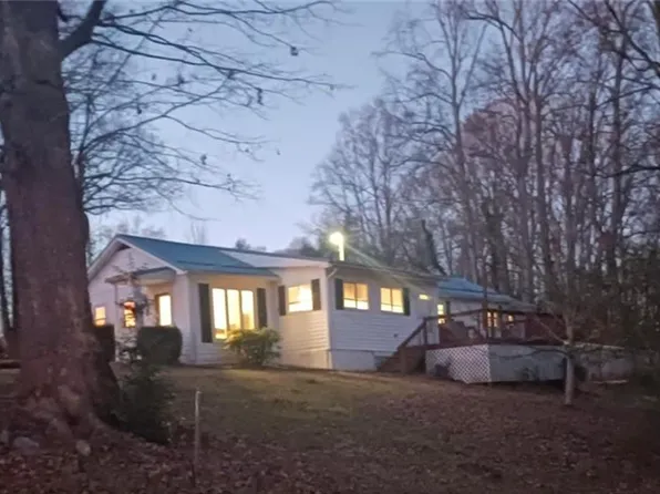 106 N Park Rd, North Wilkesboro, NC 28659