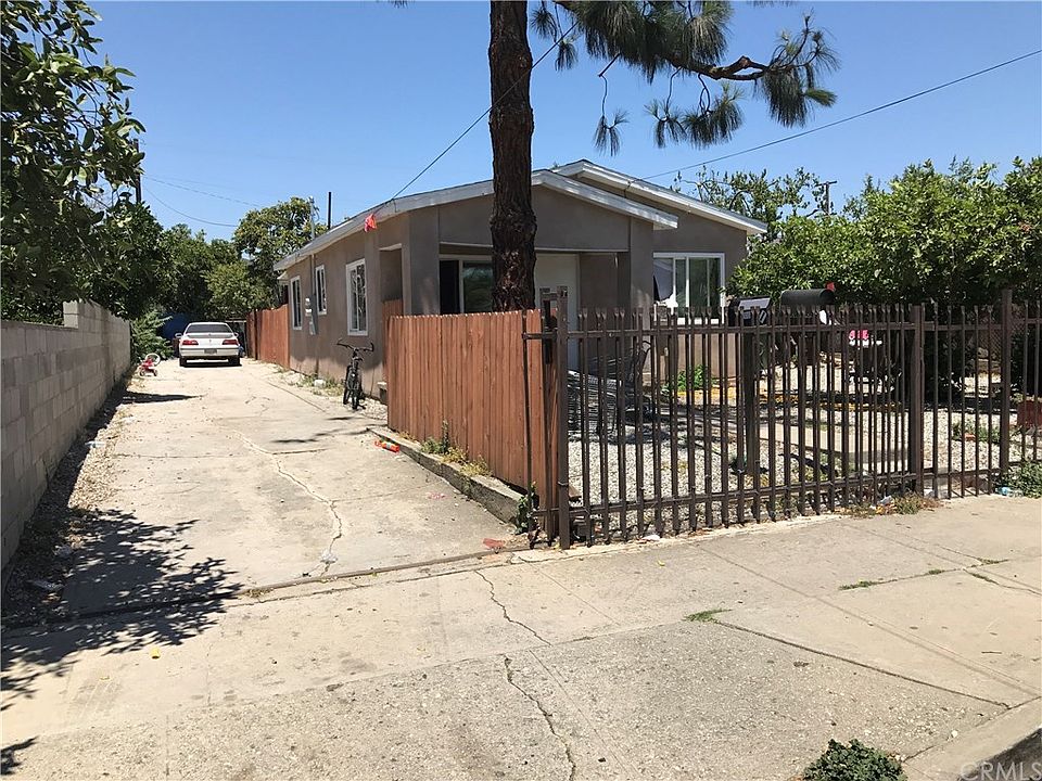 1st image of 4007 E 6th St