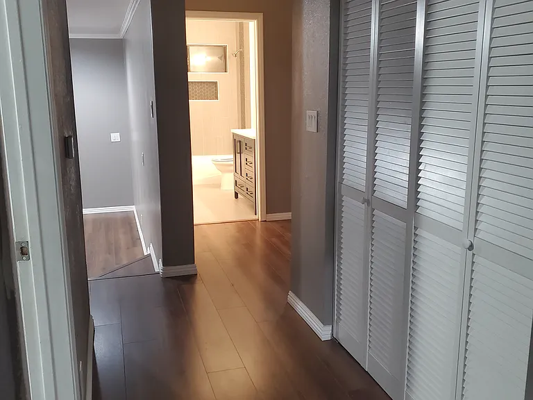 902 N Pass Ave — Photo 31