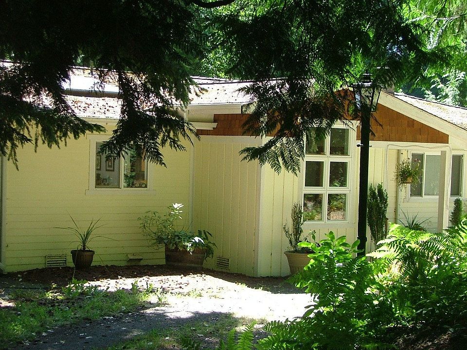 Front entrance/kitchen