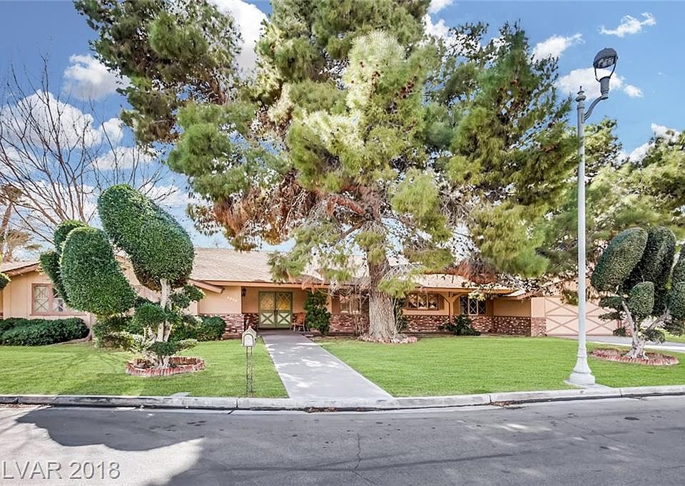 1st image of 2305 Driftwood Dr