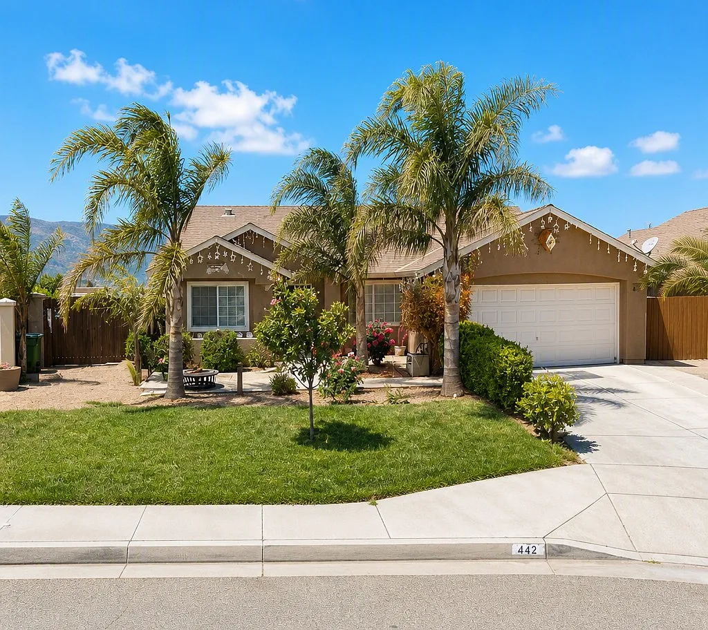 6 bed, 1765 sqft, $3,950 — Photo 1