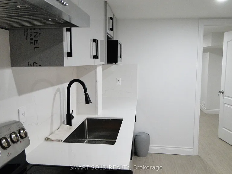 54 Muirlands Dr #BASEMENT — Photo 9