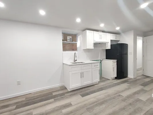 Rented by Signature Property Realty | media 8