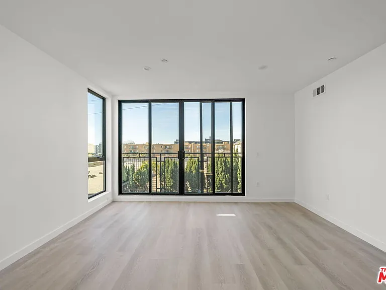 3755 S Canfield Ave #202 — Photo 8