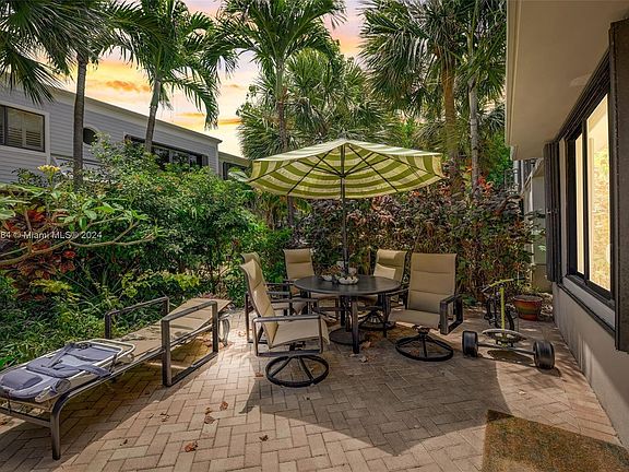 4th image of 1578 S Ocean Ln APT 115