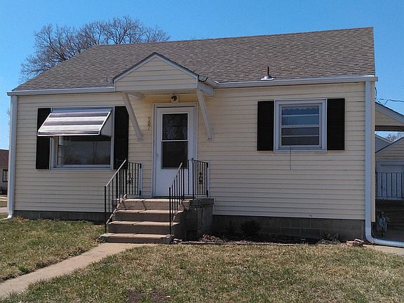 2nd image of 907 N Grant St