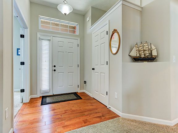 3rd image of 4251 Silver Oak Way