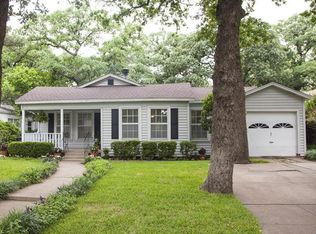 1717 Robinwood Dr, Fort Worth, TX 76111