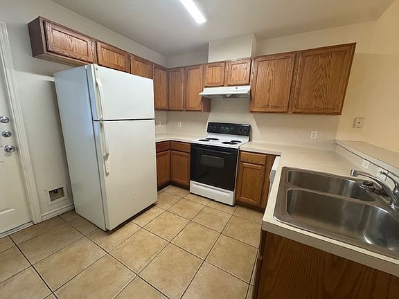 5th image of 2782 San Angelo Ave #2782