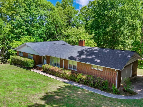 501 Leath Dr NE, Fort Payne, AL 35967