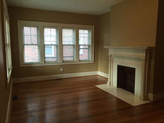 5th image of 326 Dudley Rd