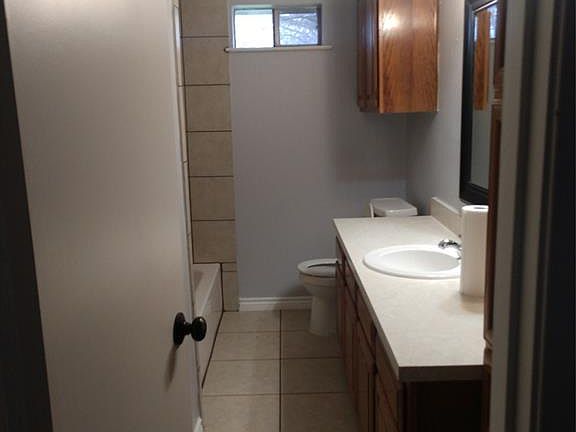 5th image of 1703 Jenkins Ln