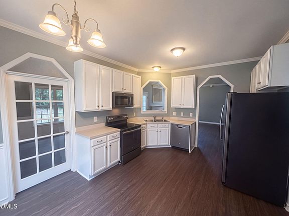 2nd image of 8213 Marshall Brae Dr