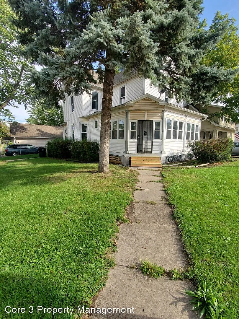 802 S Morris Ave photo 1