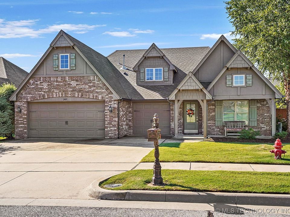 1st image of 2603 W Van Buren Cir
