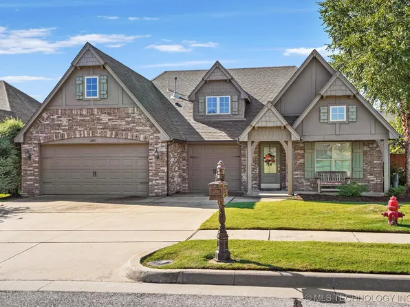 2603 W Van Buren Cir, Broken Arrow, OK 74011