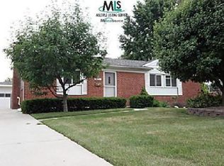 12430 E Greenway Dr, Sterling Heights, MI 48312