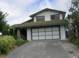 944 Hawthorne Cir, Rohnert Park, CA 94928