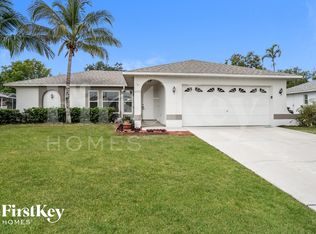 2122 SE 8th Pl, Cape Coral, FL 33990